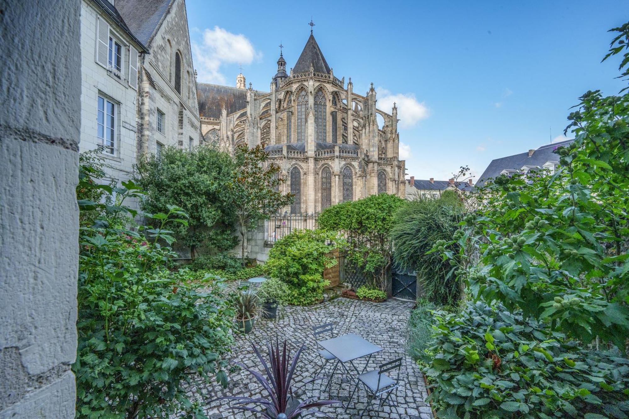 Appartement Raffine Vue Cathedrale, Jardin, Wifi Tours Exterior foto
