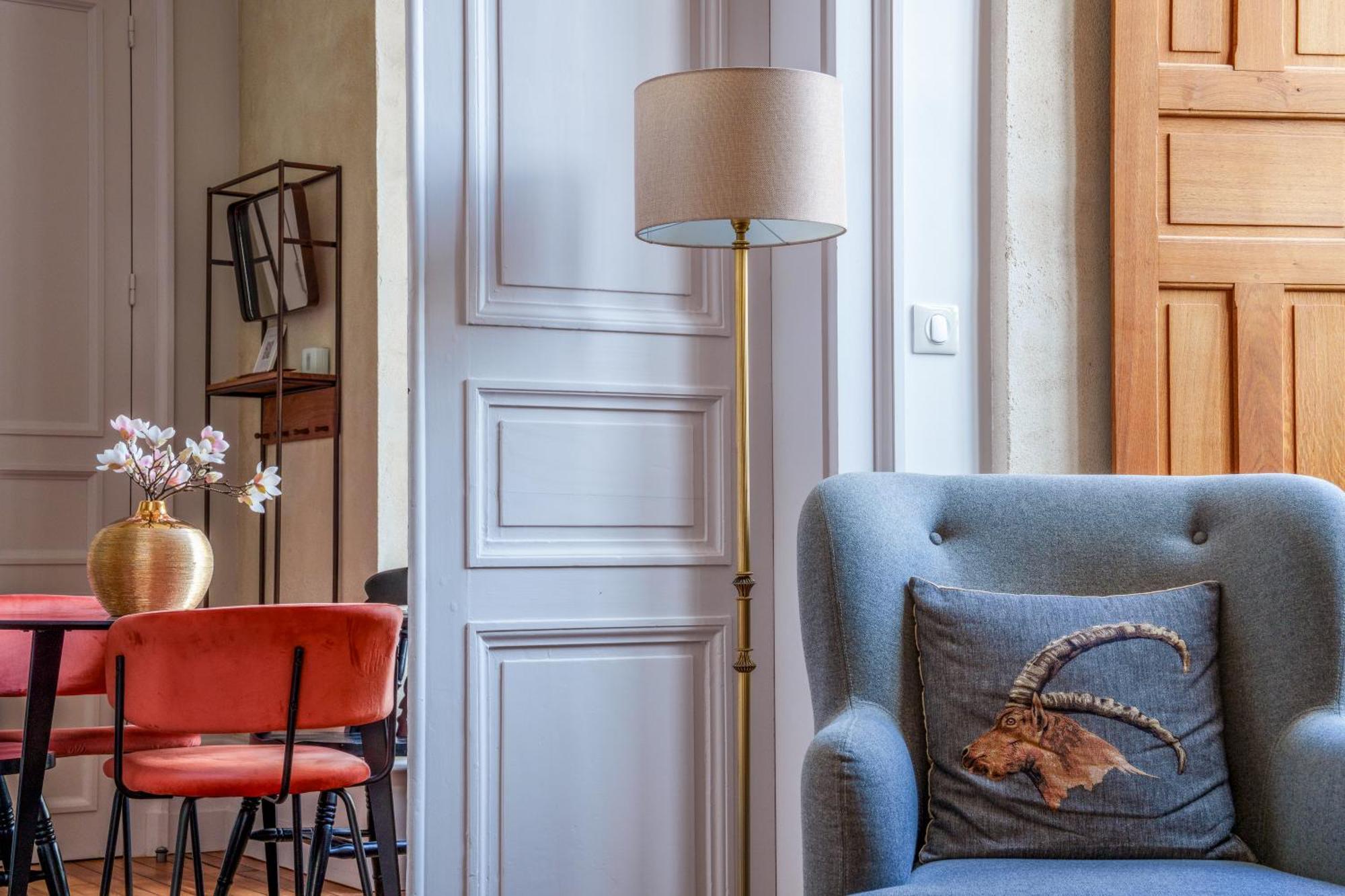 Appartement Raffine Vue Cathedrale, Jardin, Wifi Tours Exterior foto