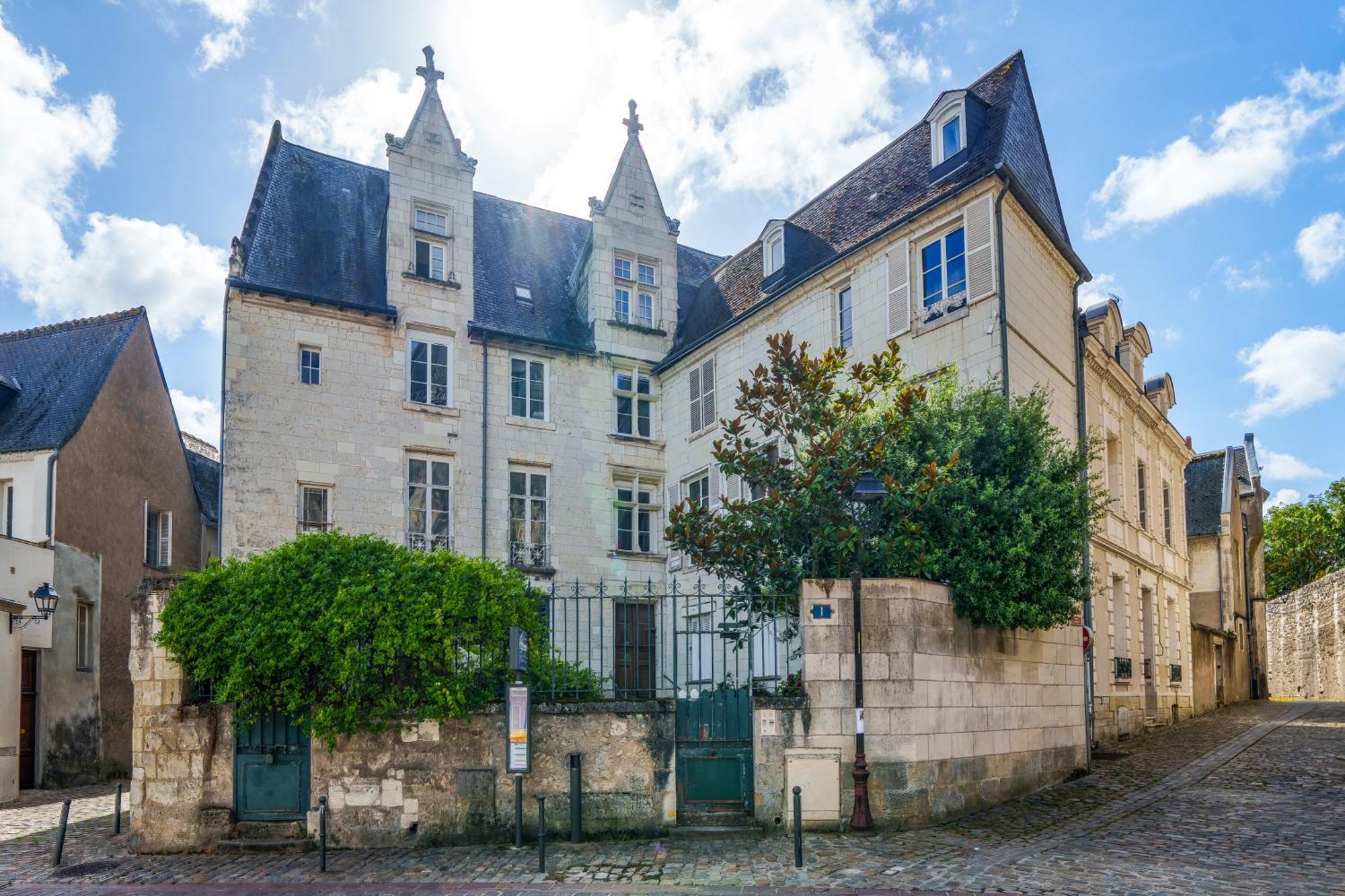 Appartement Raffine Vue Cathedrale, Jardin, Wifi Tours Exterior foto