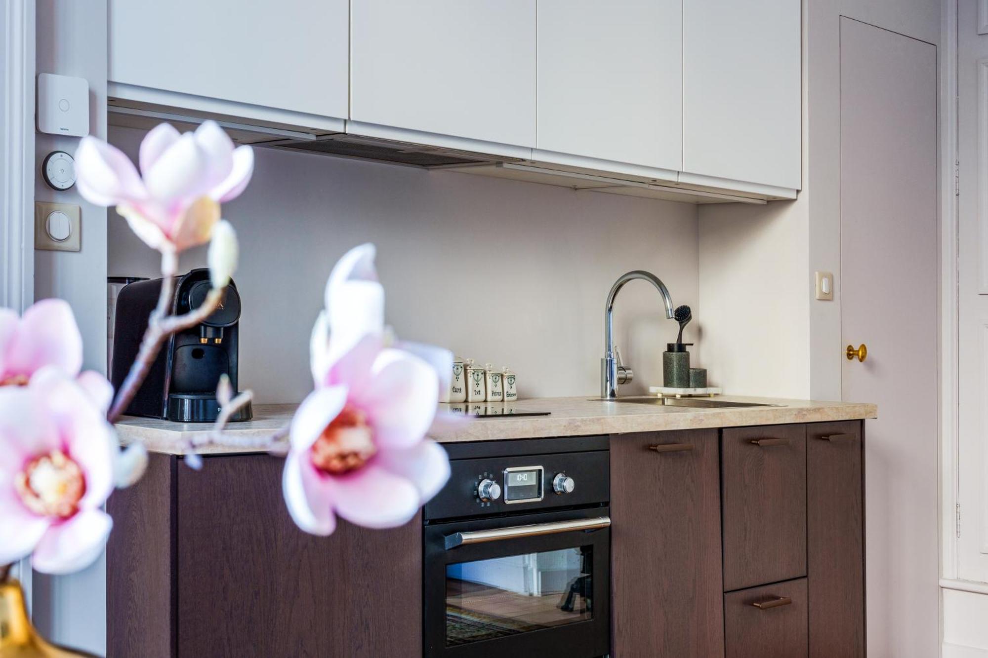 Appartement Raffine Vue Cathedrale, Jardin, Wifi Tours Exterior foto